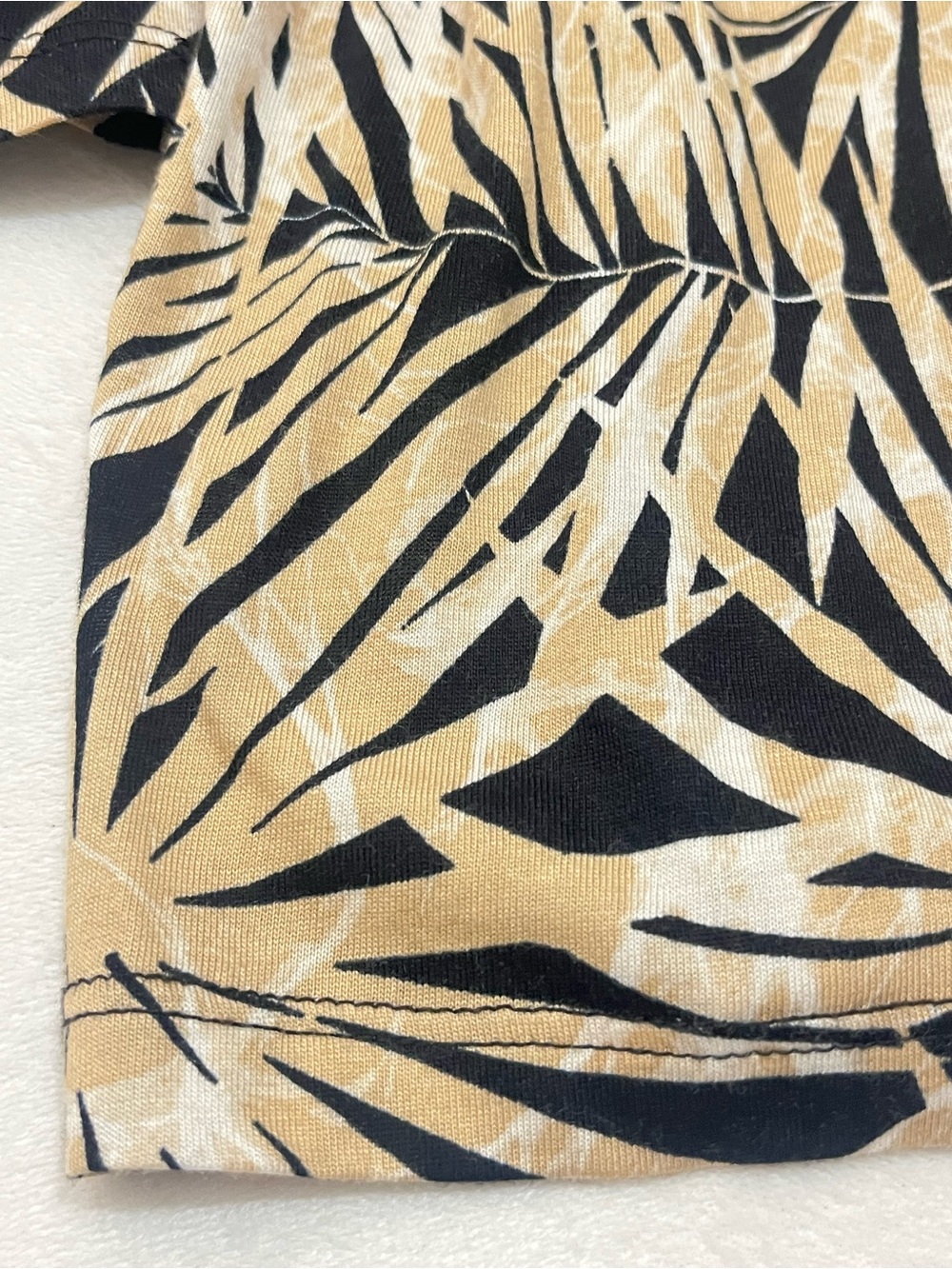 Michael Kors Women's Black and Tan Fall Palm-Leaf Print Bell-Sleeve Top Large - Picture 15 of 16